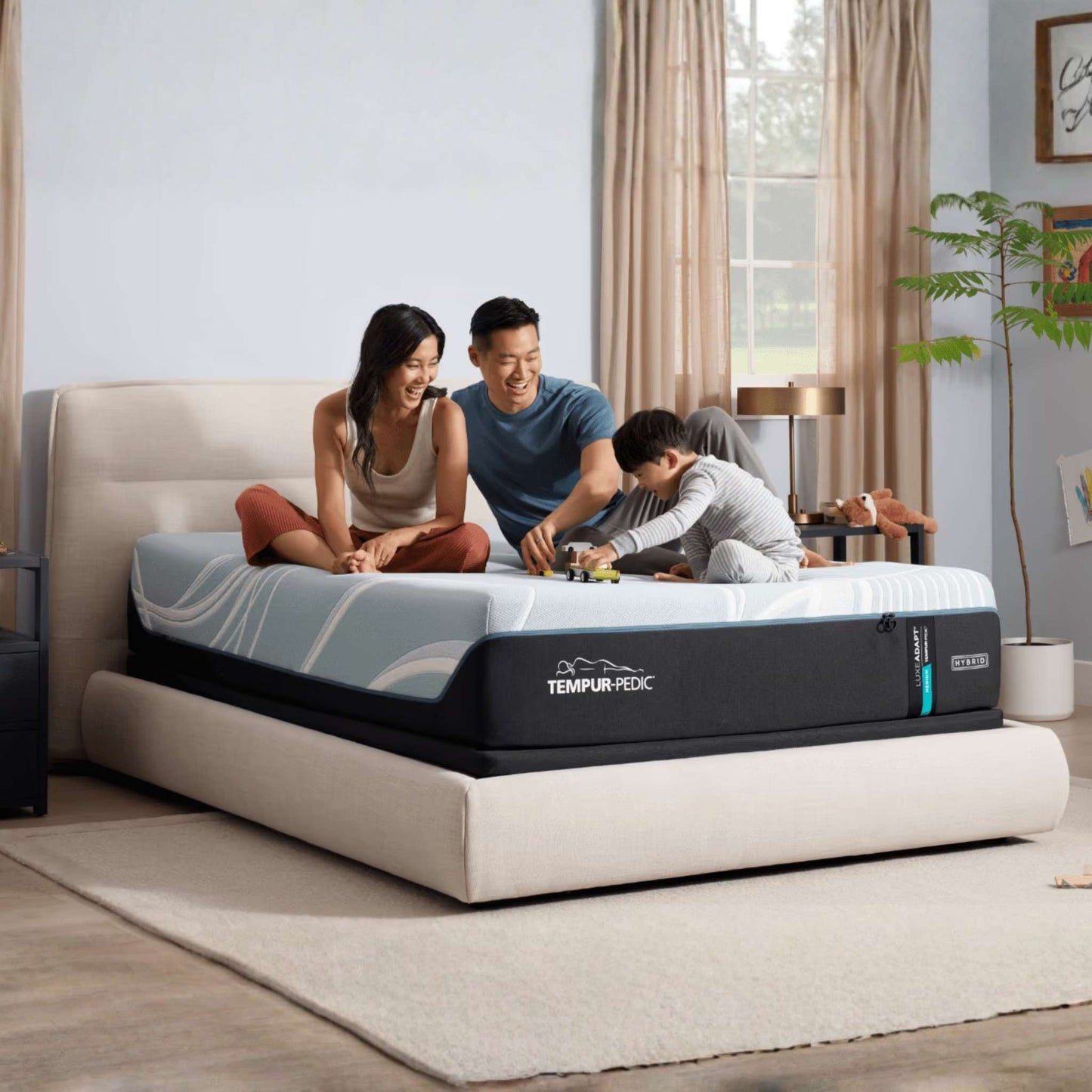 Tempur-Pedic LuxeAdapt Medium Hybrid Mattress